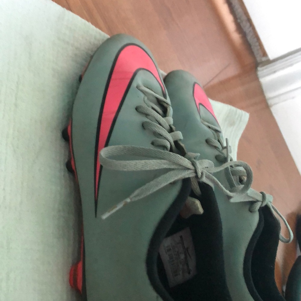 nike soccer cleats